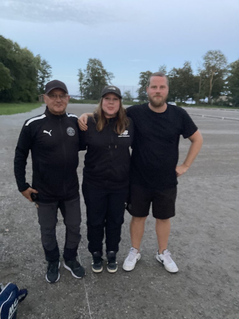 Ettor i Mixed Trippel Öppen A-slutspel
Pauli Makitalo (BRO)
Kajsa Eklund (SÖR)
Kim Larsson (SÖR)